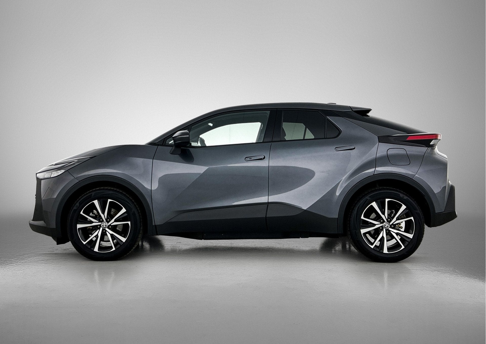 Toyota C-HR 2.0 Plug-in Hybrid 220 Dynamic Automaat | Naviga, Auto's, Stof, 4 cilinders, Bedrijf, Hybride Elektrisch/Benzine