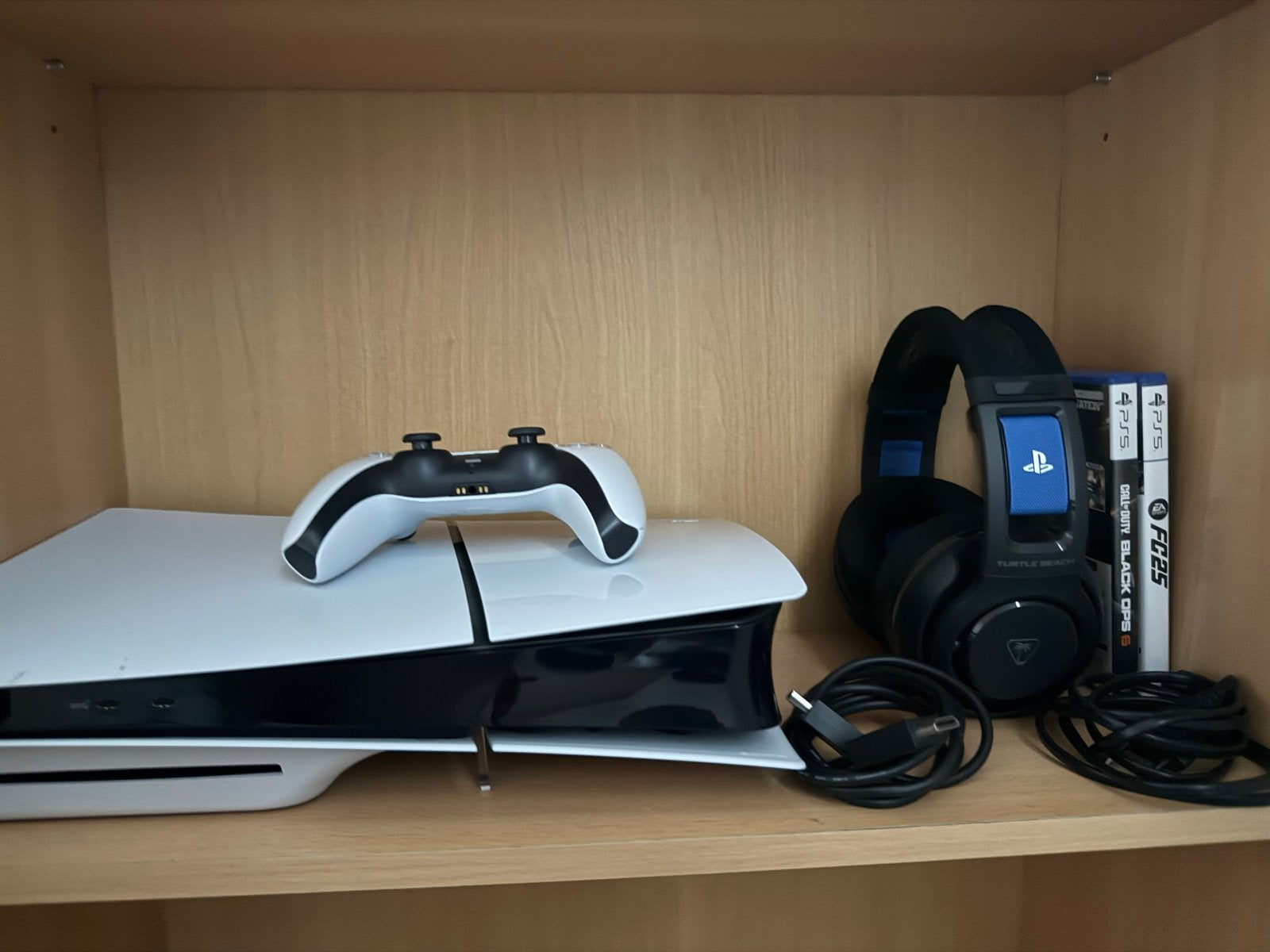 PlayStation 5 Disc Edition met Controller, Headset en Games, Vanaf 18 jaar, Shooter, 1 speler, Eén computer