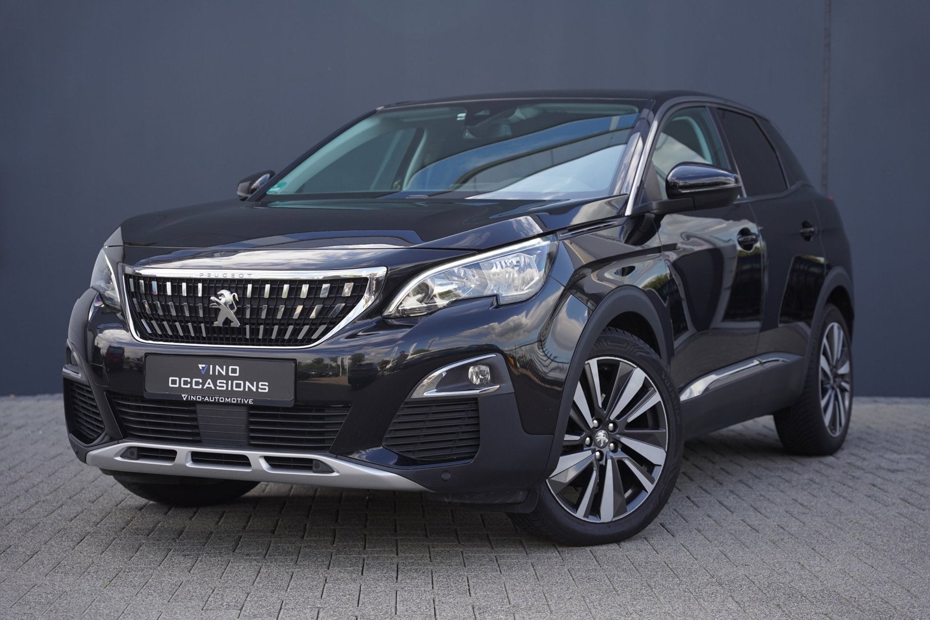 Peugeot 3008 1.2 PureTech Blue Lease Premium | 2017 | 360, Auto's, Stof, Gebruikt, 1199 cc, Zwart