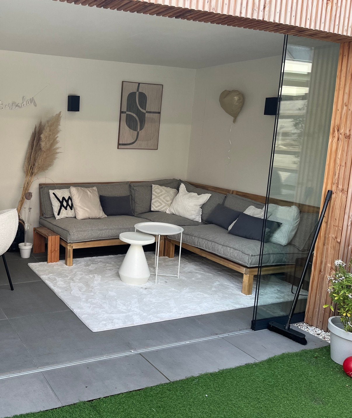 Loungebank Palletbank Trevor Karwei met palletkussens, Tuin en Terras, Tuinsets en Loungesets, Ophalen, 5 zitplaatsen, Hardhout