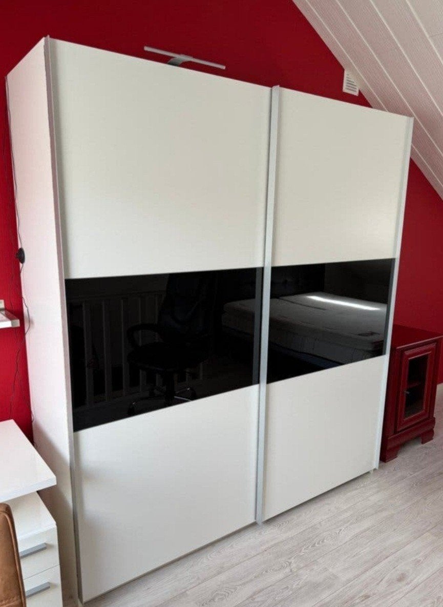 Ikea Pax Kledingkast Wit met Zwarte Hoogglans Schuifdeuren, Met deur(en), 200 cm of meer, 150 tot 200 cm, Ophalen of Verzenden