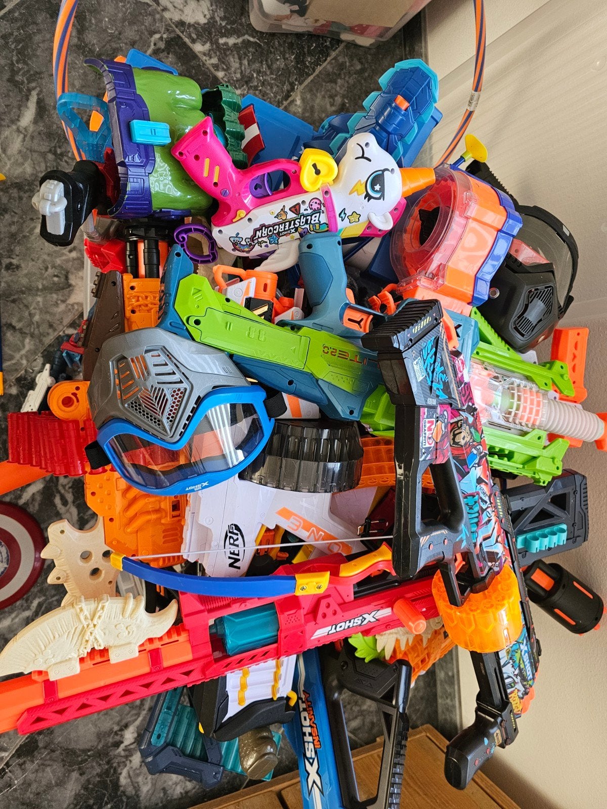 Grote partij Nerf en X-Shot blasters met accessoires, Ophalen