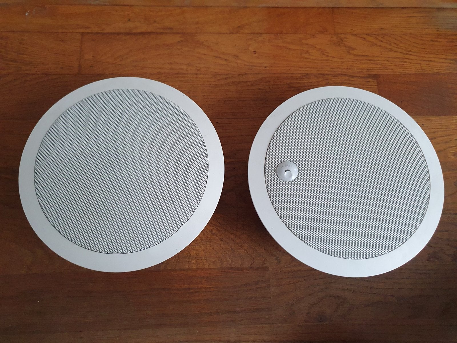 Cambridge Audio Incognito AS10-A & AS10-P plafondspeakers, Overige merken, Stereo speakers, Inclusief oplader, Ophalen of Verzenden