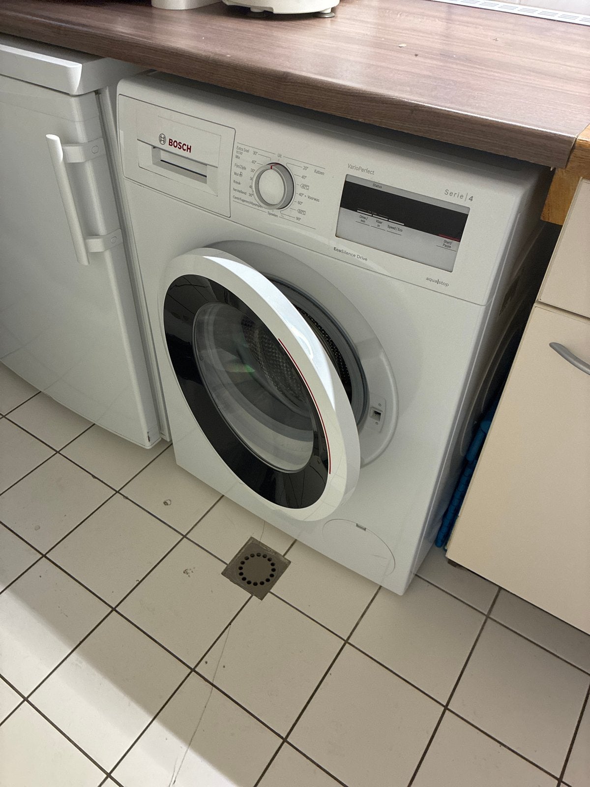 Foto 2 van Bosch Serie 4 VarioPerfect Wasmachine