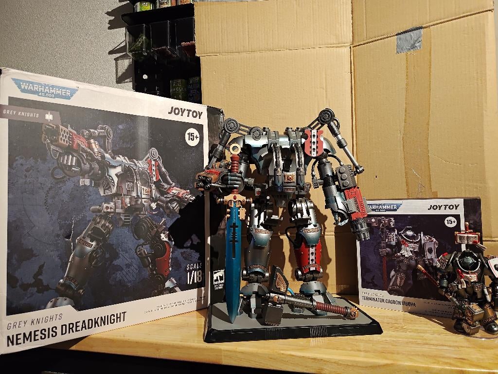 JoyToy Warhammer - Grey Knights Nemesis Dreadknight+Terminat, Ophalen of Verzenden, Zo goed als nieuw, Warhammer