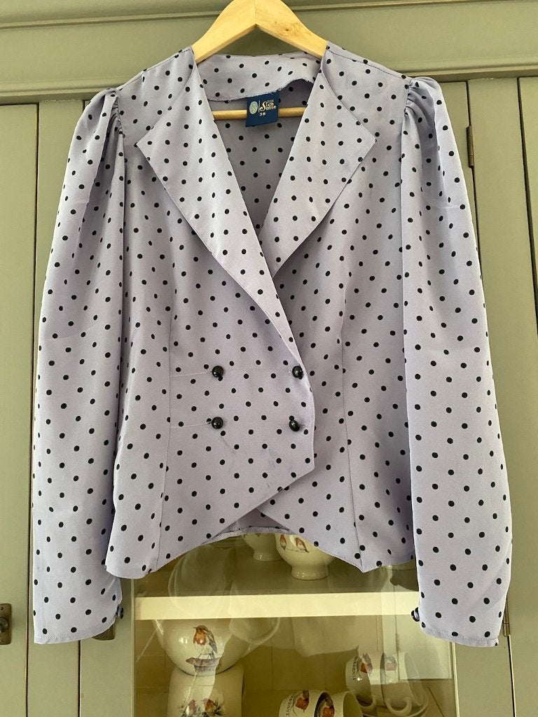 Blouse jasje retro vintage lila met zwarte stip maat 38 zgan, Maat 38/40 (M), Paars, Ophalen of Verzenden, Zo goed als nieuw