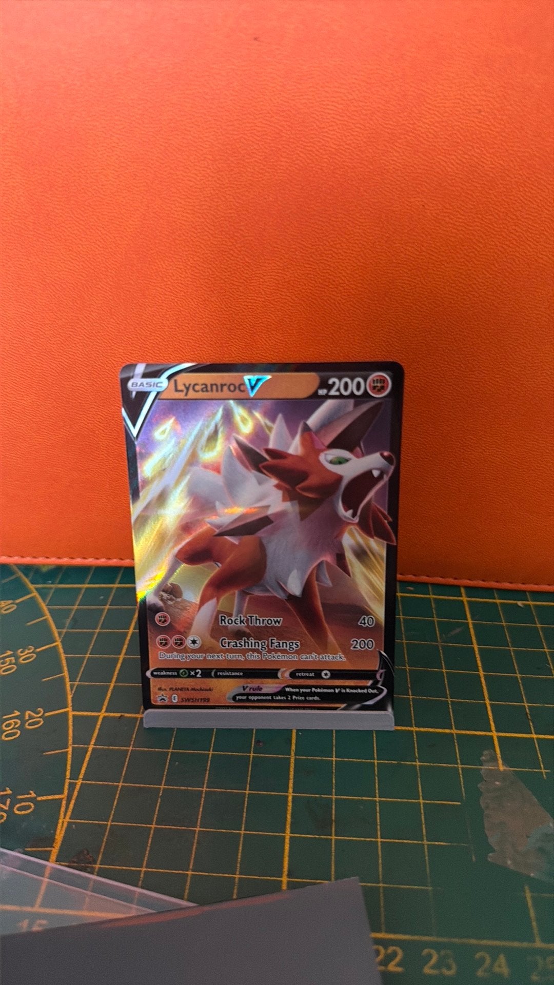 Pokémon Kaart Lycanroc V - Zo goed als nieuw, Ophalen of Verzenden, Zo goed als nieuw, Losse kaart