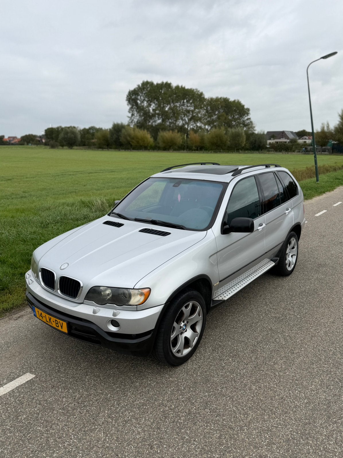 BMW X5 3.0 I V6 AUTOMAAT PANO VOL OPTIE YOUNGTIMER, Auto's, Automaat, 138 €/maand, Bedrijf, Vierwielaandrijving