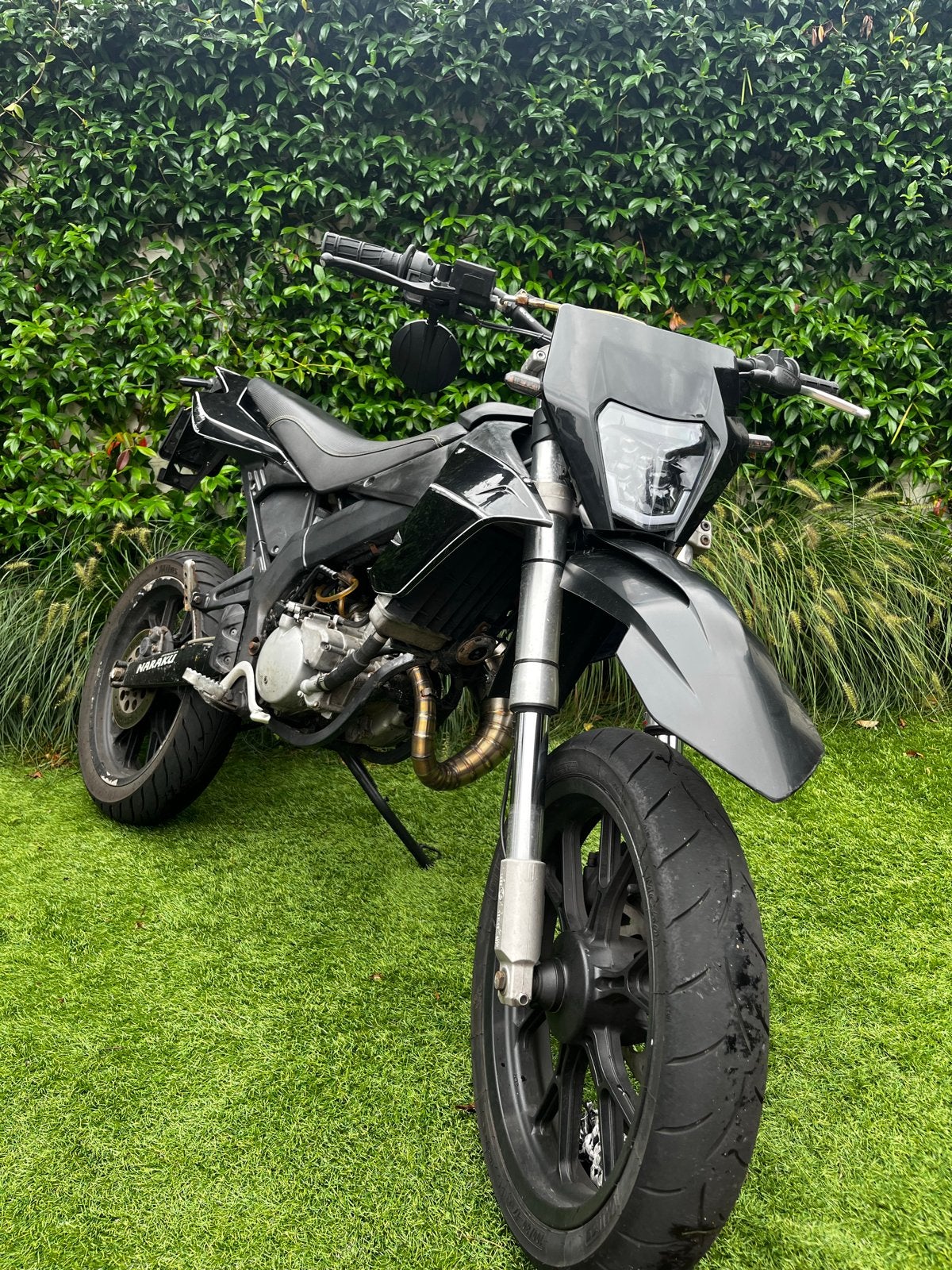 Derbi DRD Evo uit 2012 - Loopt 80 km/u, Fietsen en Brommers, Ophalen, Gebruikt, Maximaal 45 km/u