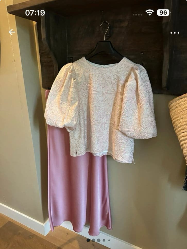 Roze satijnen rok en top set - Maat L, Kleding | Dames, Rokken, Maat 42/44 (L), Ophalen of Verzenden, Zo goed als nieuw, Roze
