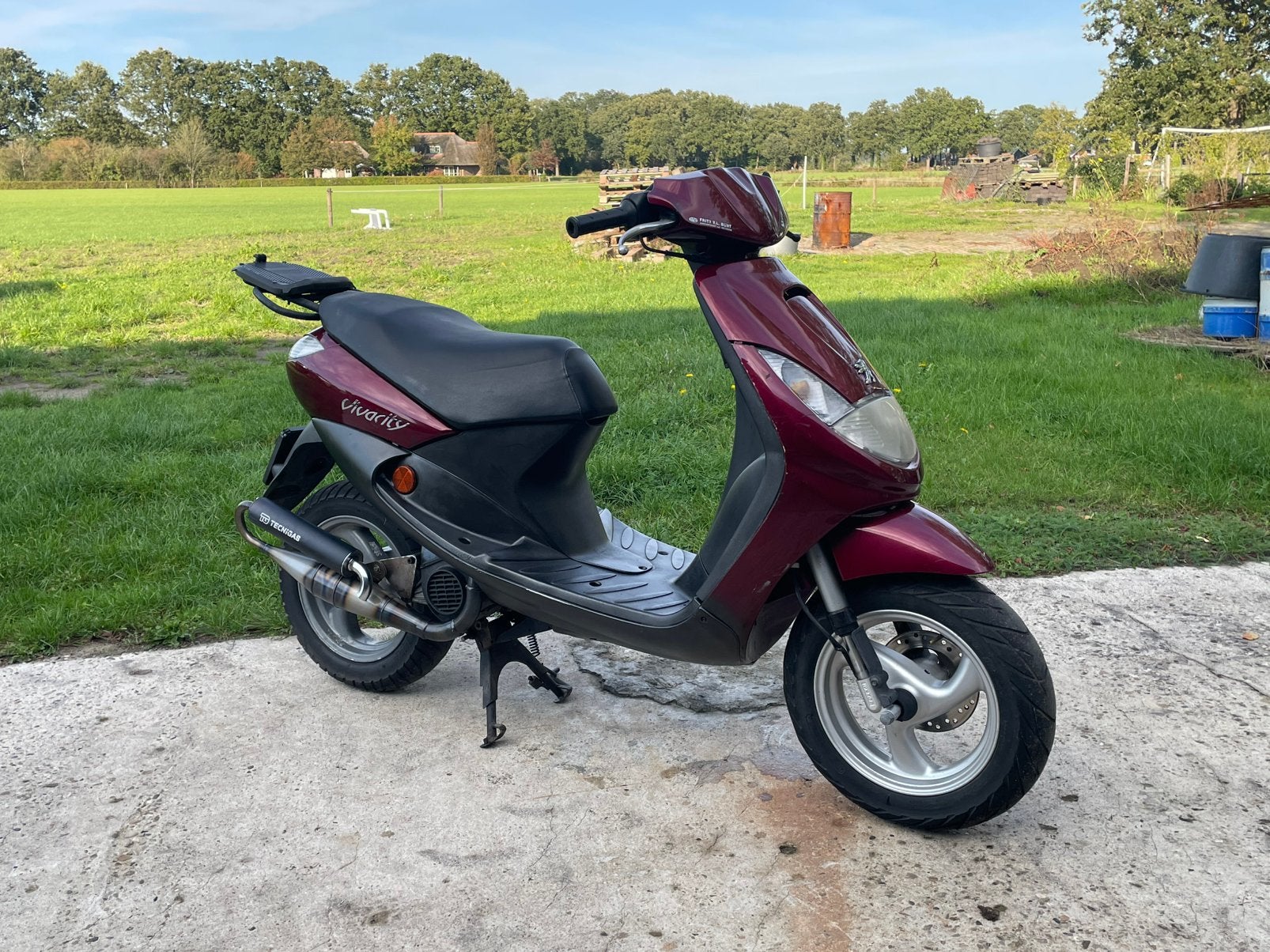 Peugeot Vivacity - 70cc Malossi, Fietsen en Brommers, Ophalen, Tweetakt, 70 cc, Zo goed als nieuw