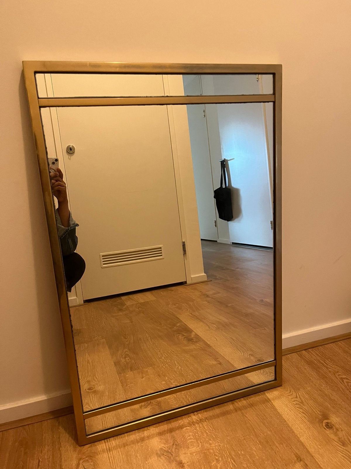 Vintage golden mirror, Huis en Inrichting, Woonaccessoires | Spiegels, Ophalen, Minder dan 50 cm, Zo goed als nieuw, Minder dan 100 cm