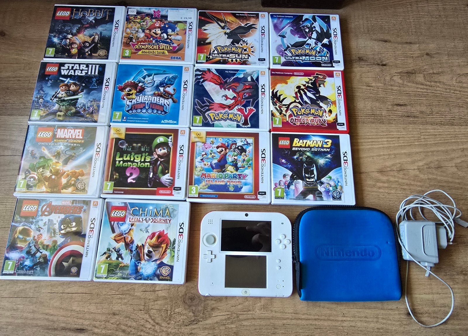 Nintendo 2ds wit/rood + games, Spelcomputers en Games, Met games, Wit, 2DS, Ophalen of Verzenden