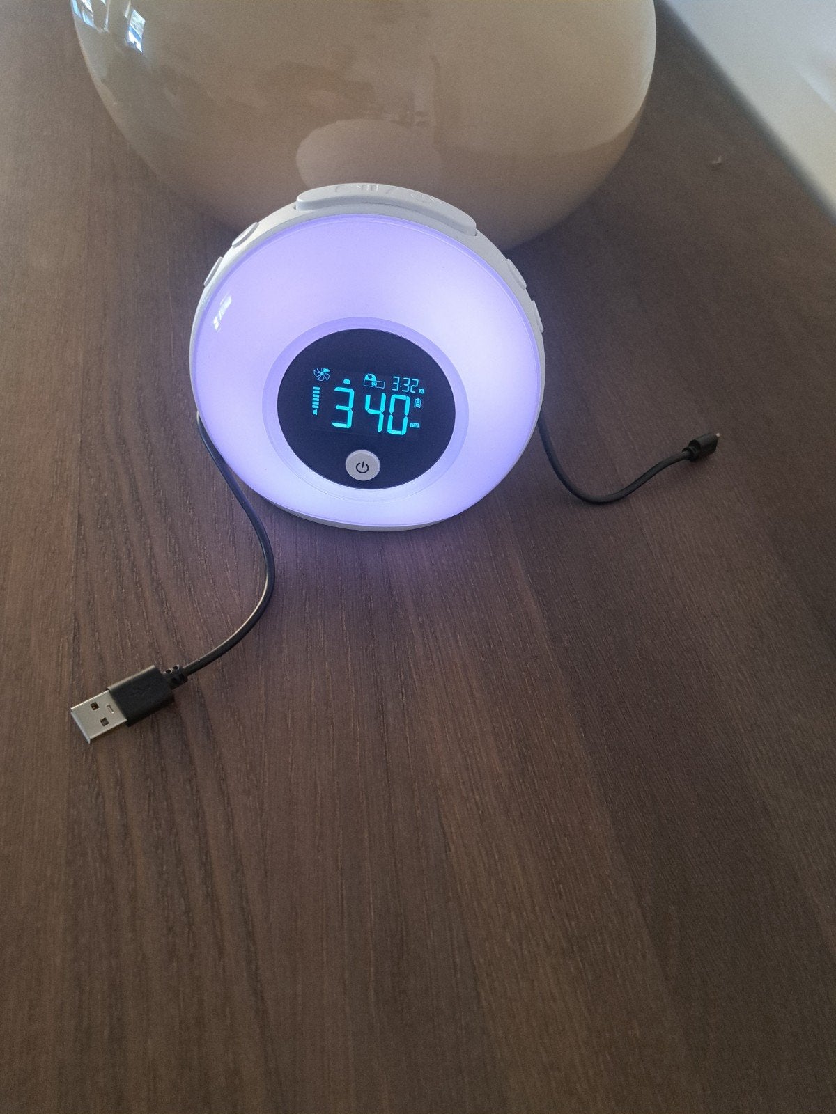 Wekker met licht en USB-aansluiting, Ophalen of Verzenden, Zo goed als nieuw, Digitaal
