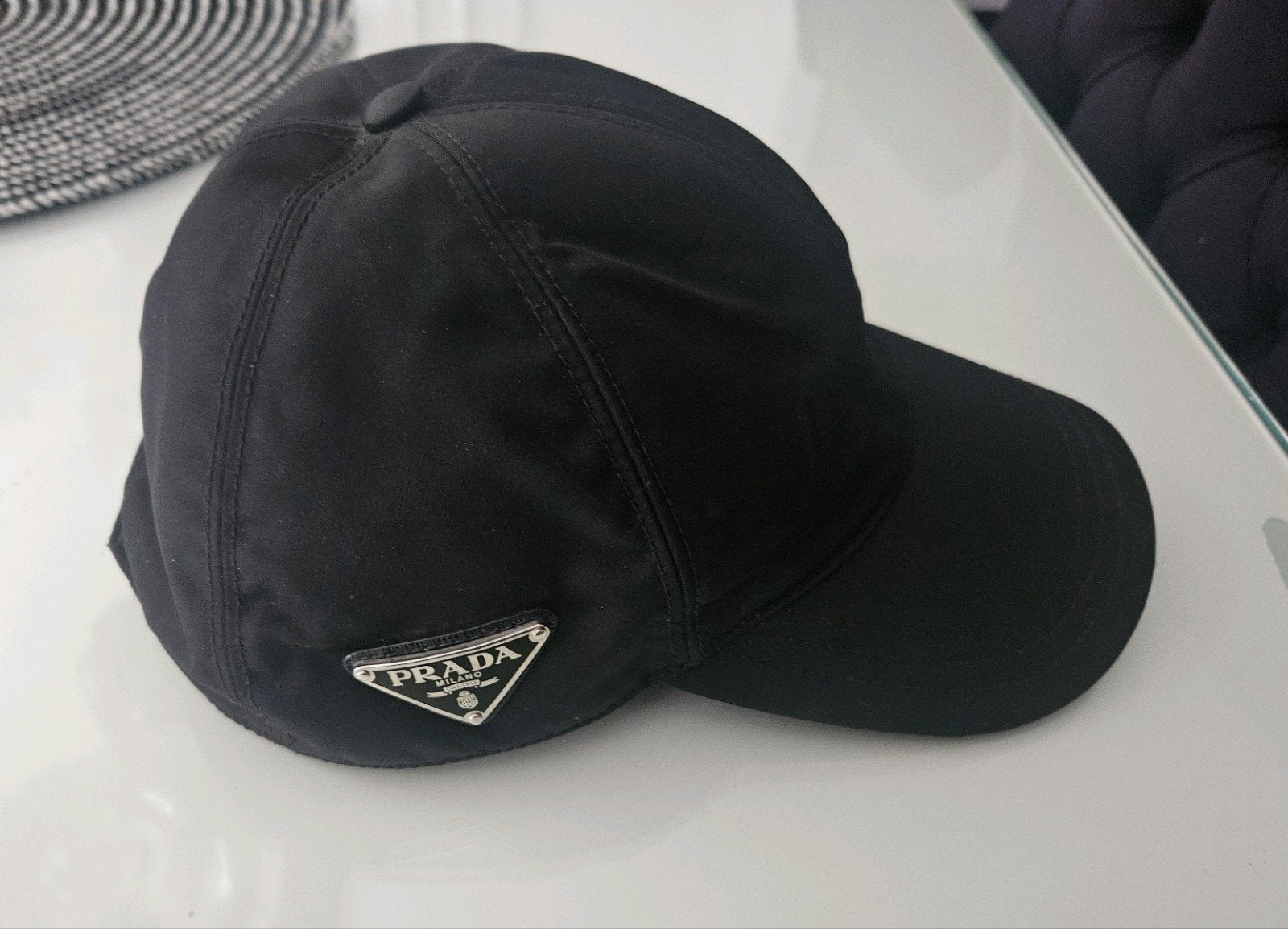 Prada re-nylon cap, Kleding | Heren, Hoeden en Petten, Ophalen of Verzenden, 58 of 59 cm (L, 7¼ of ⅜ inch), Prada, Pet