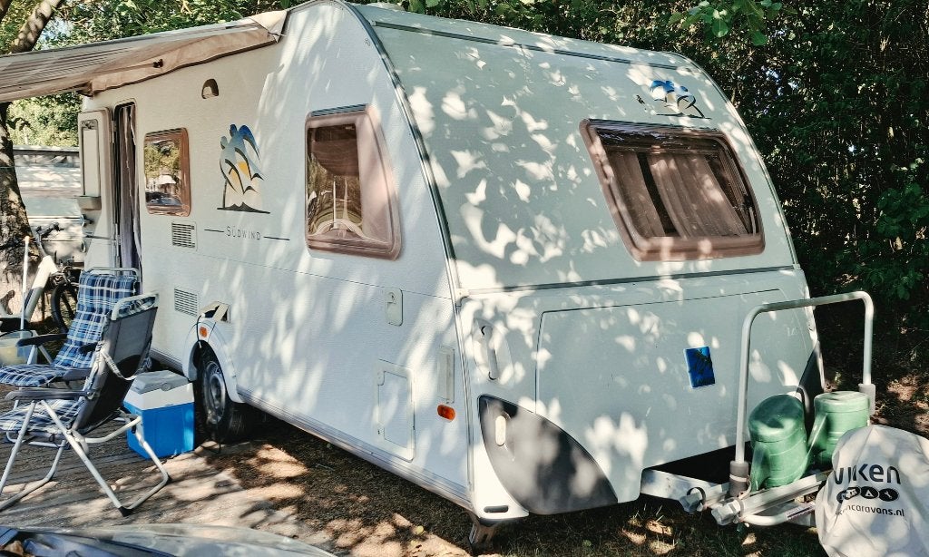 Knaus 500 FDK stapelbed familiecaravan, Caravans en Kamperen, Caravans, Particulier, tot en met 5, 1250 - 1500 kg, Treinzit, Knaus