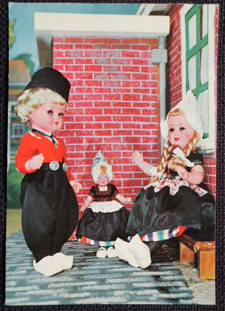 Dovina klederdracht poppen 4, Ophalen of Verzenden, 1960 tot 1980, Gelopen, Klederdracht