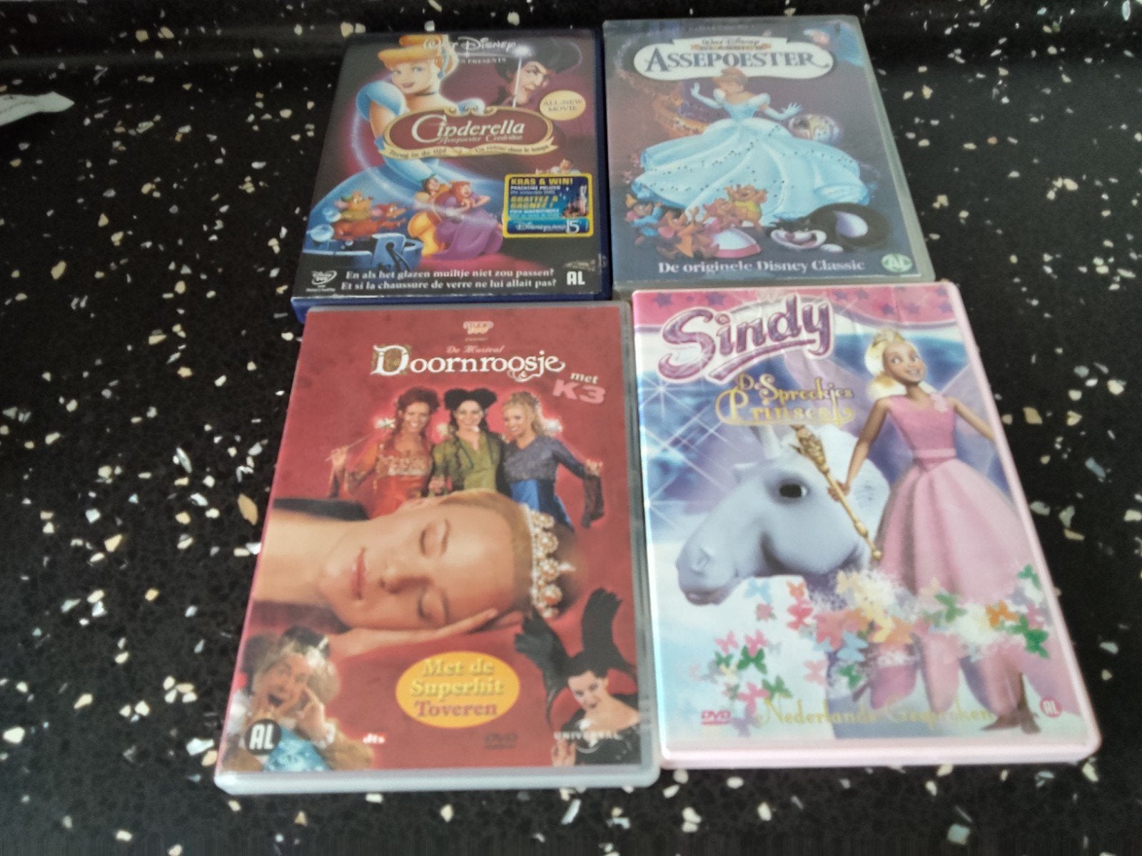 Gratis Kinder DVD's - Disney en meer, Gebruikt, Animatie, Alle leeftijden, Nederlands