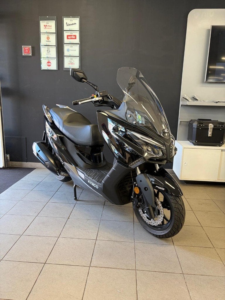 Kymco X-Town 300, Fietsen en Brommers, Scooters | Kymco, Zo goed als nieuw, Overige modellen, Benzine, Ophalen