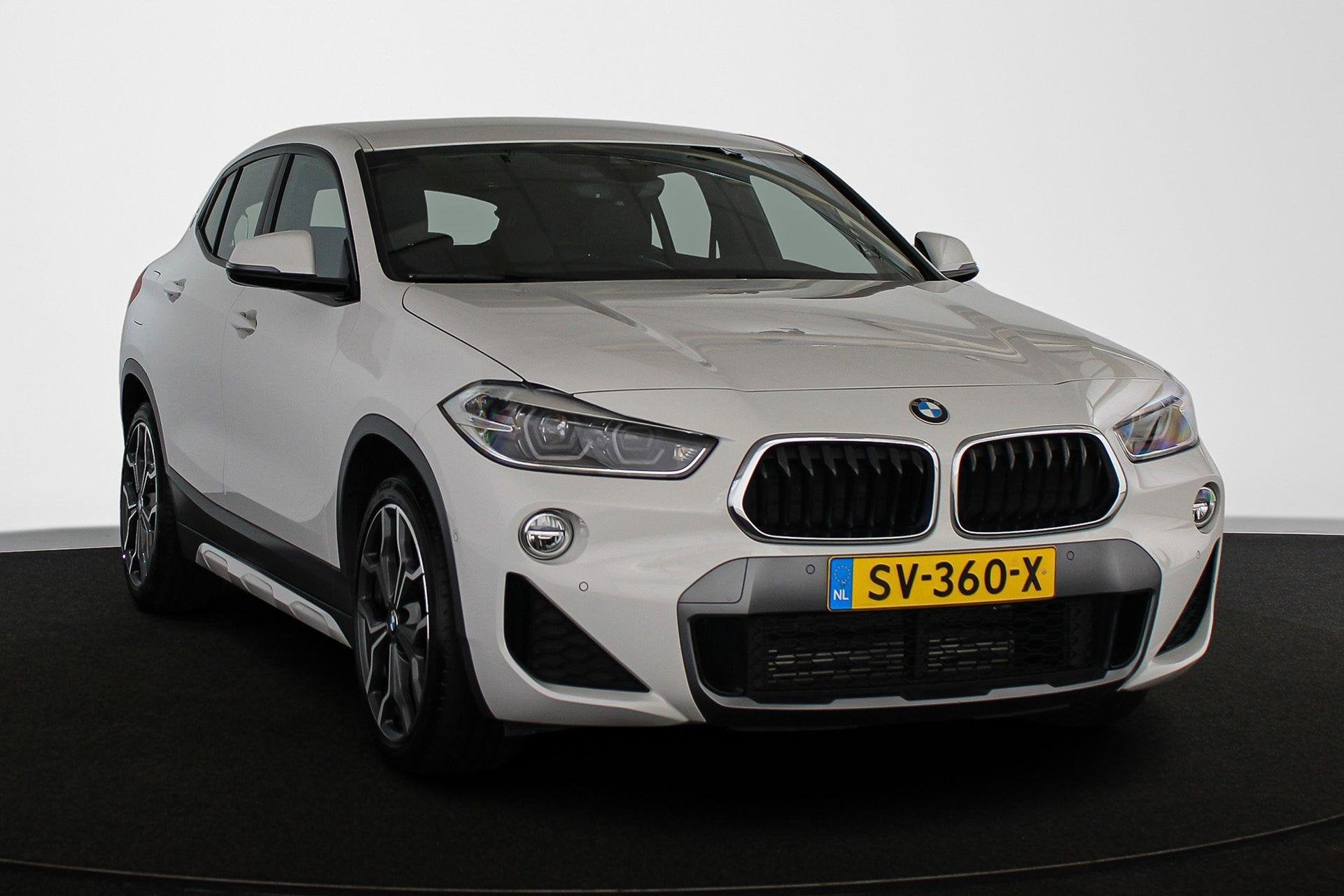 BMW X2 xDrive20i High Executive M Sport X Achteruitrijcamera, Auto's, Automaat, 1998 cc, X2, 2000 kg