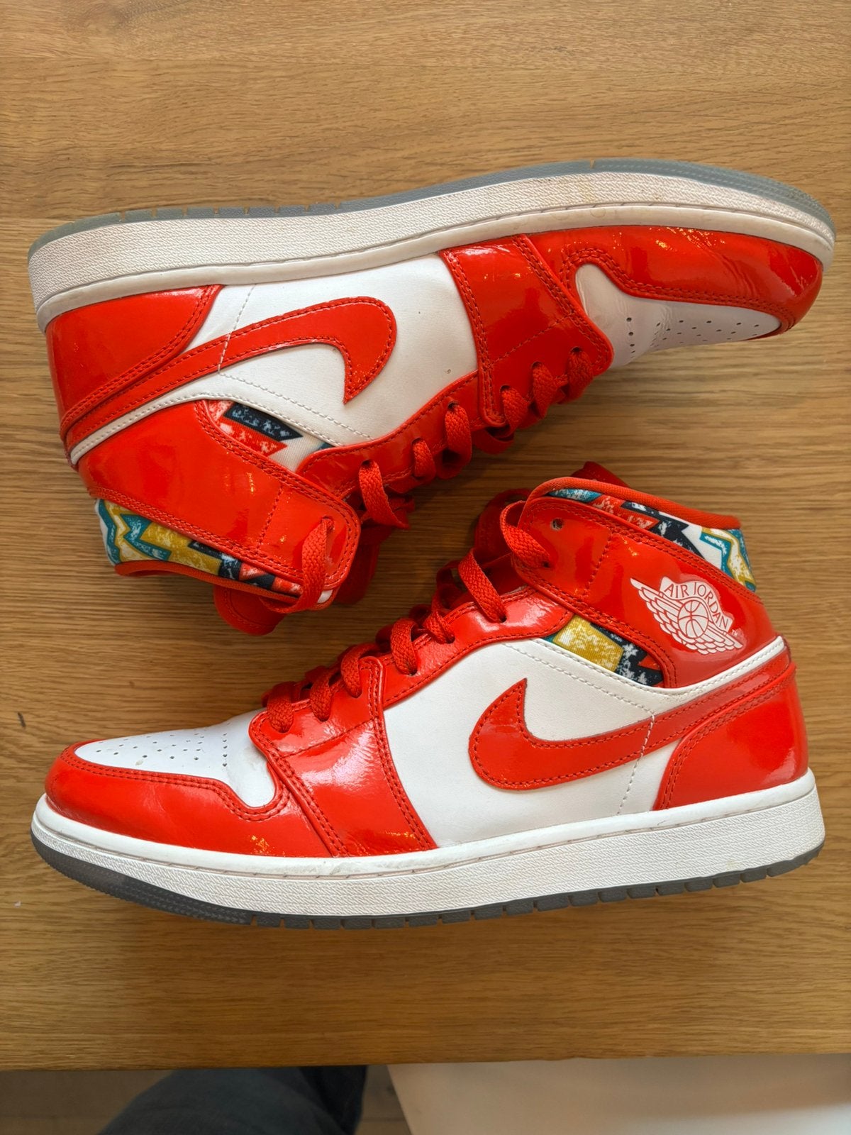 Nike Dunk Jordan Mid / barcelona sweater / maat 44, Ophalen of Verzenden, Zo goed als nieuw