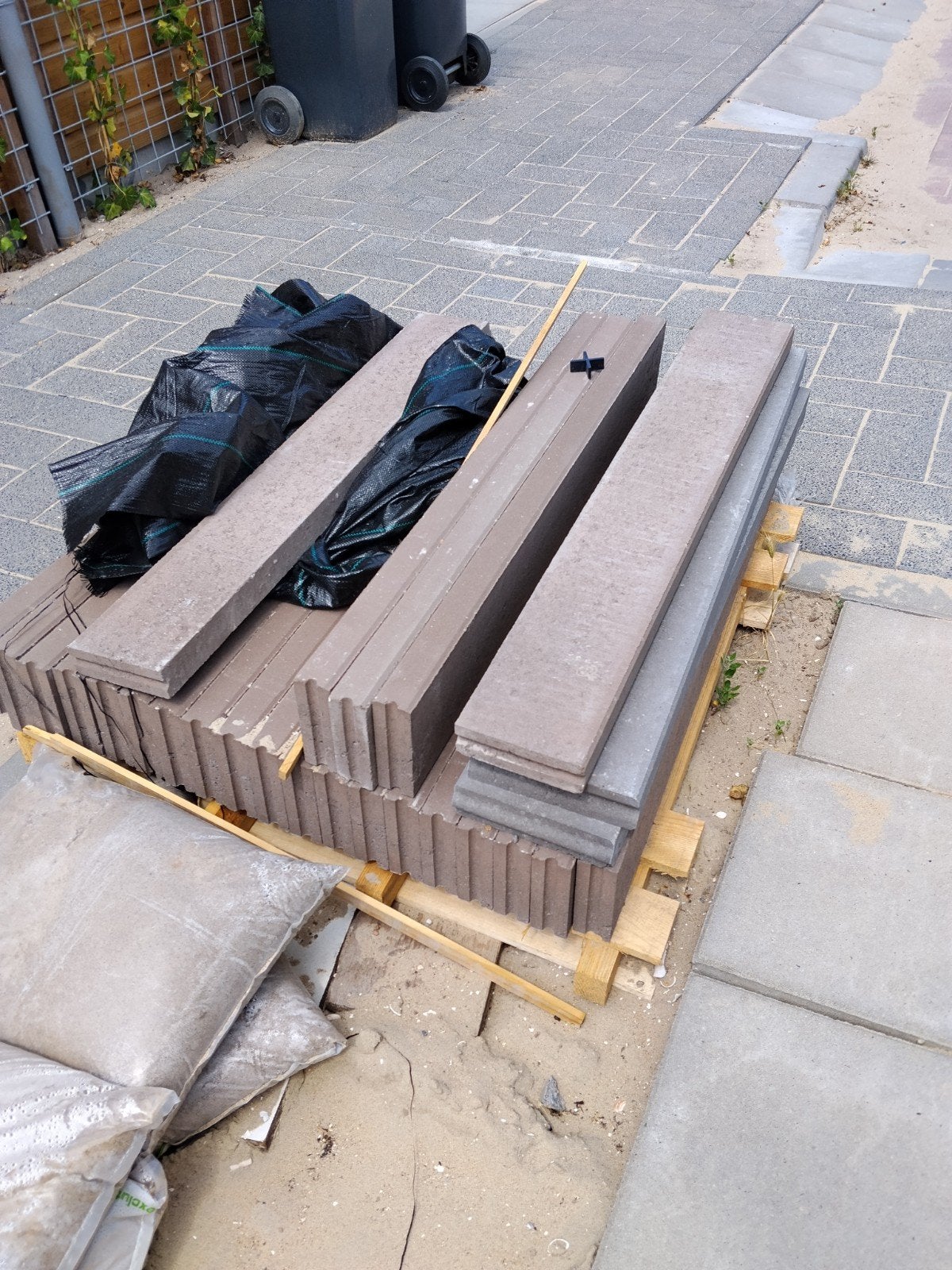 New Beton band 100x15x5 cm available., Tuin en Terras, Tegels en Klinkers, Ophalen, Overige typen, Nieuw, 10 m² of meer
