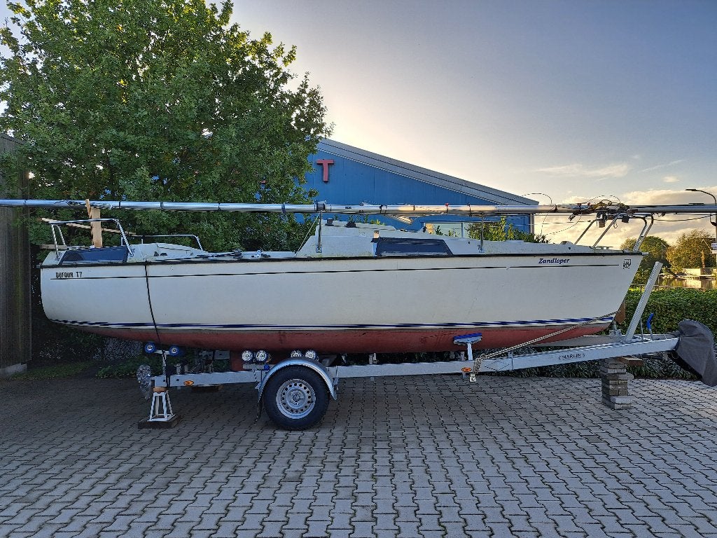 Dufour T7, Gebruikt, Dufour, Viertaktmotor, 7 m