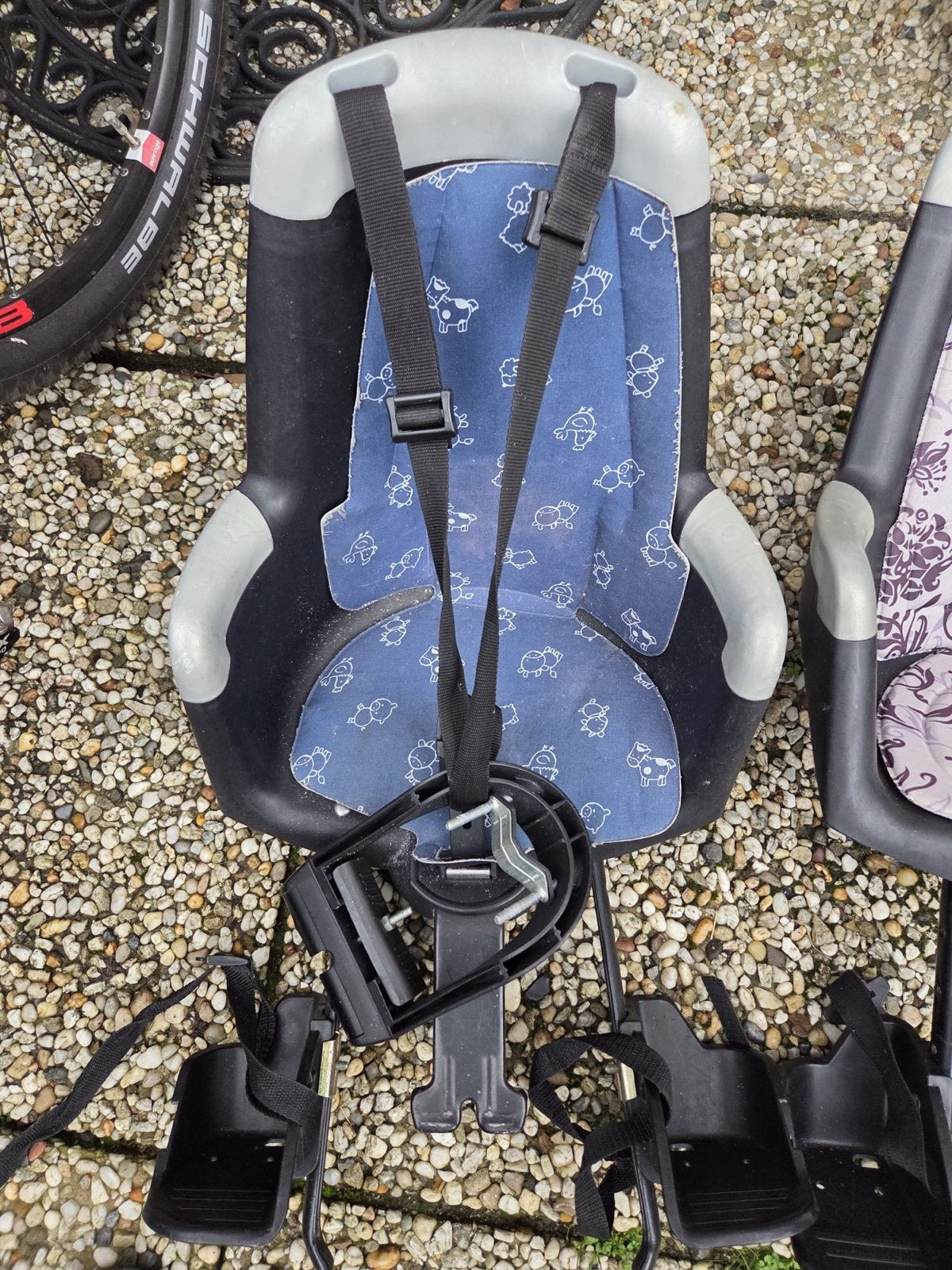 Gebruikt fietszitje voor achterop, blauw met koeienprint, Fietsen en Brommers, Fietsaccessoires | Fietsstoeltjes, Ophalen, Achterzitje