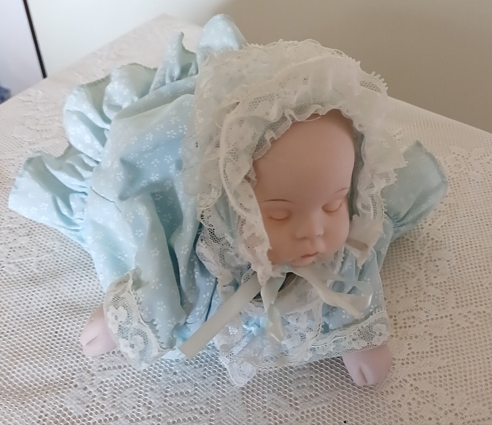 Brocante babypopje, Ophalen of Verzenden, Gebruikt, Pop