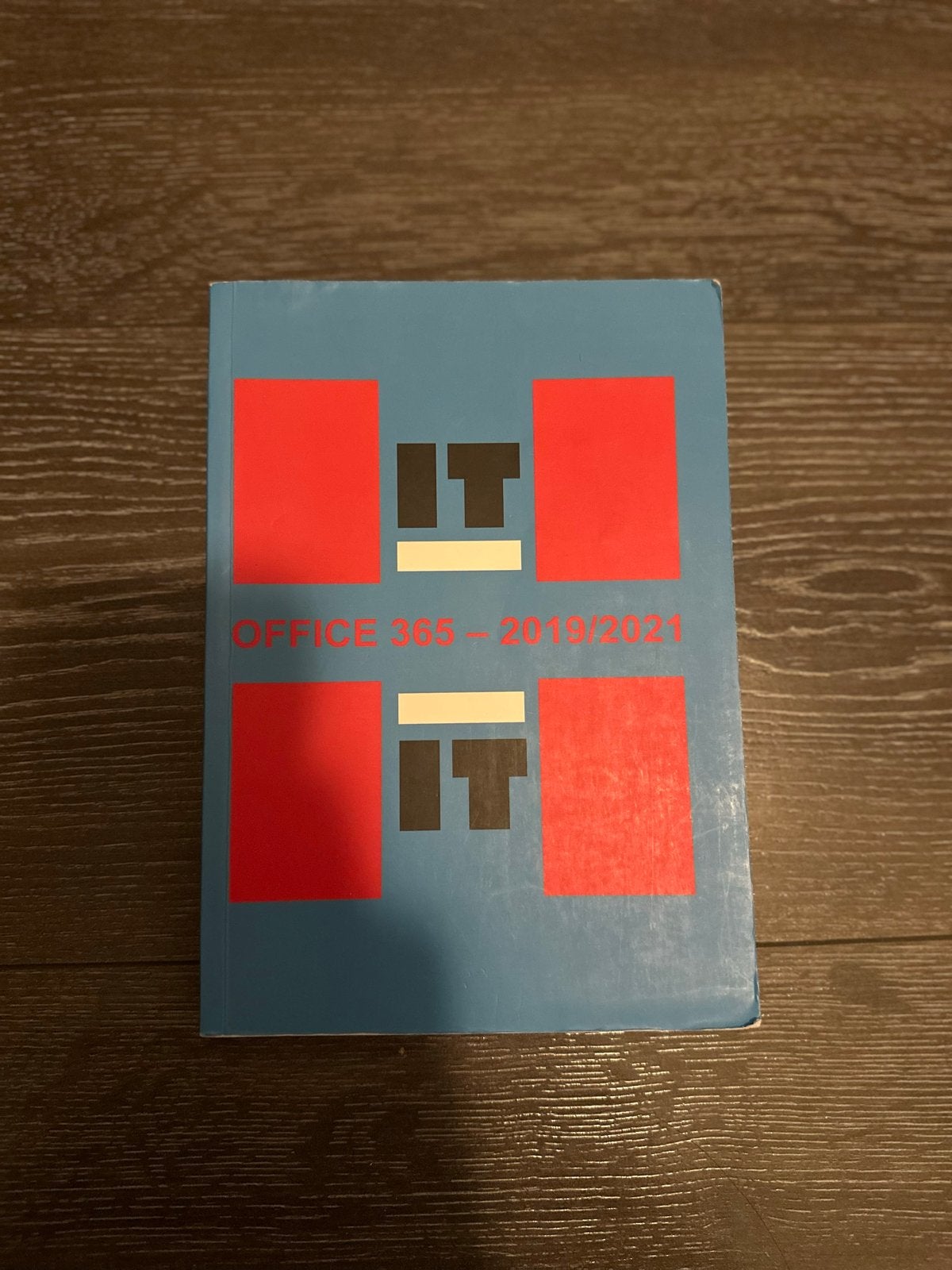 Boek Digitale Vaardigheden: Office 365 - 2019/2021 IT, Verzenden, Beta, Gelezen, MBO