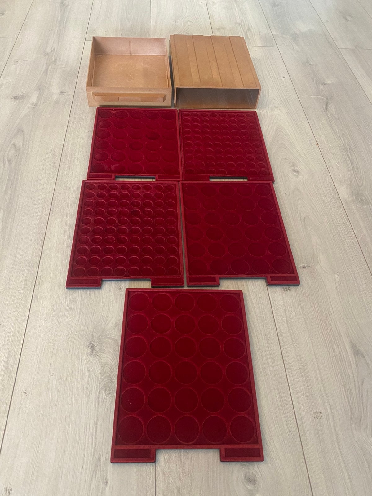 Verzameldoos voor munten, Ophalen of Verzenden, Buitenland, Munten
