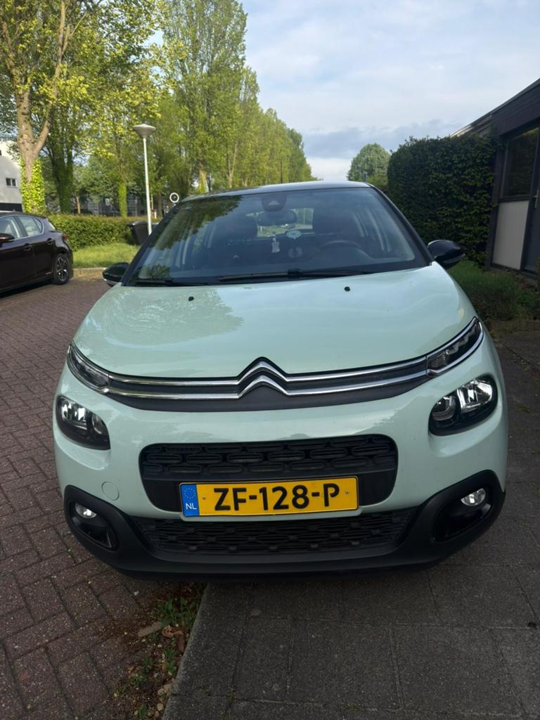 Citroën C3 1.2 Puretech 110pk S&S Eat6 2019 Groen, Zwart, 1199 cc, 450 kg, 49 €/maand