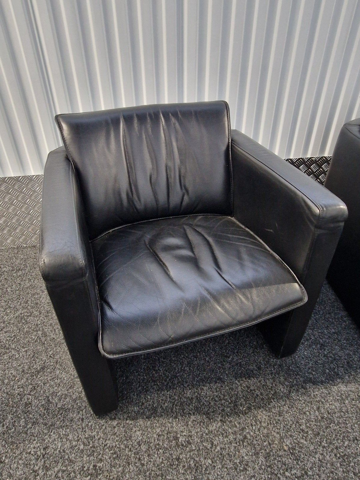 Foto 3 van Leolux 3-zits bank en fauteuil - Fiabo - Zwart leer
