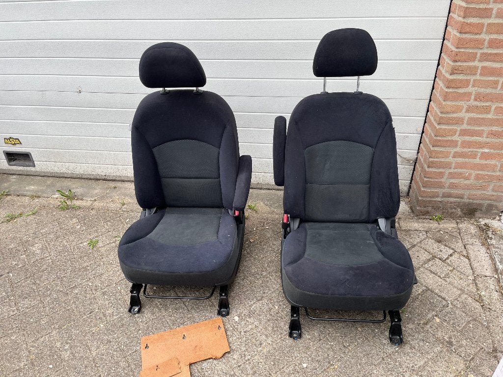 Autostoelen Mitsubishi Grandis, Auto-onderdelen, Ophalen, Gebruikt, Mitsubishi