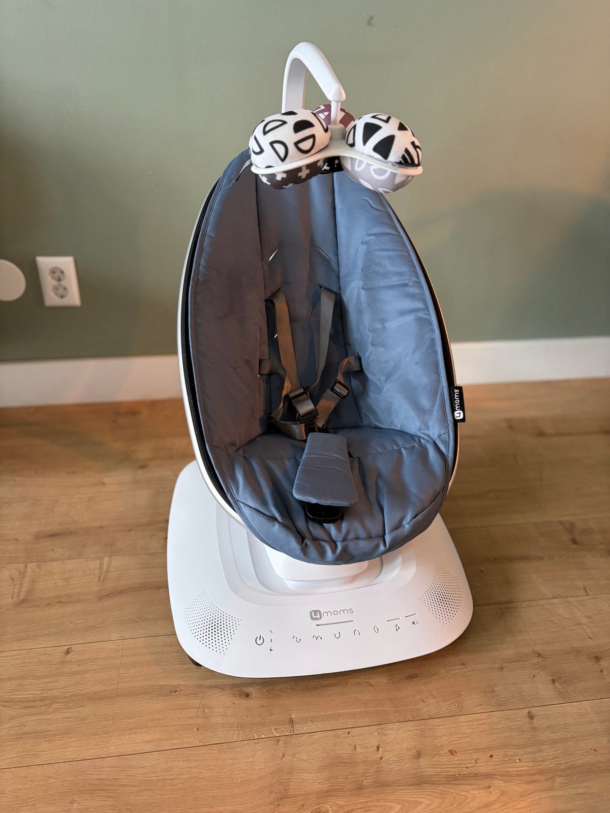 4moms mamaRoo 4.0 Wipstoel - Zo goed als nieuw, Kinderen en Baby's, Wipstoeltjes, Wipstoel, Ophalen, Overige merken, Met gordel(s) of riempje(s)