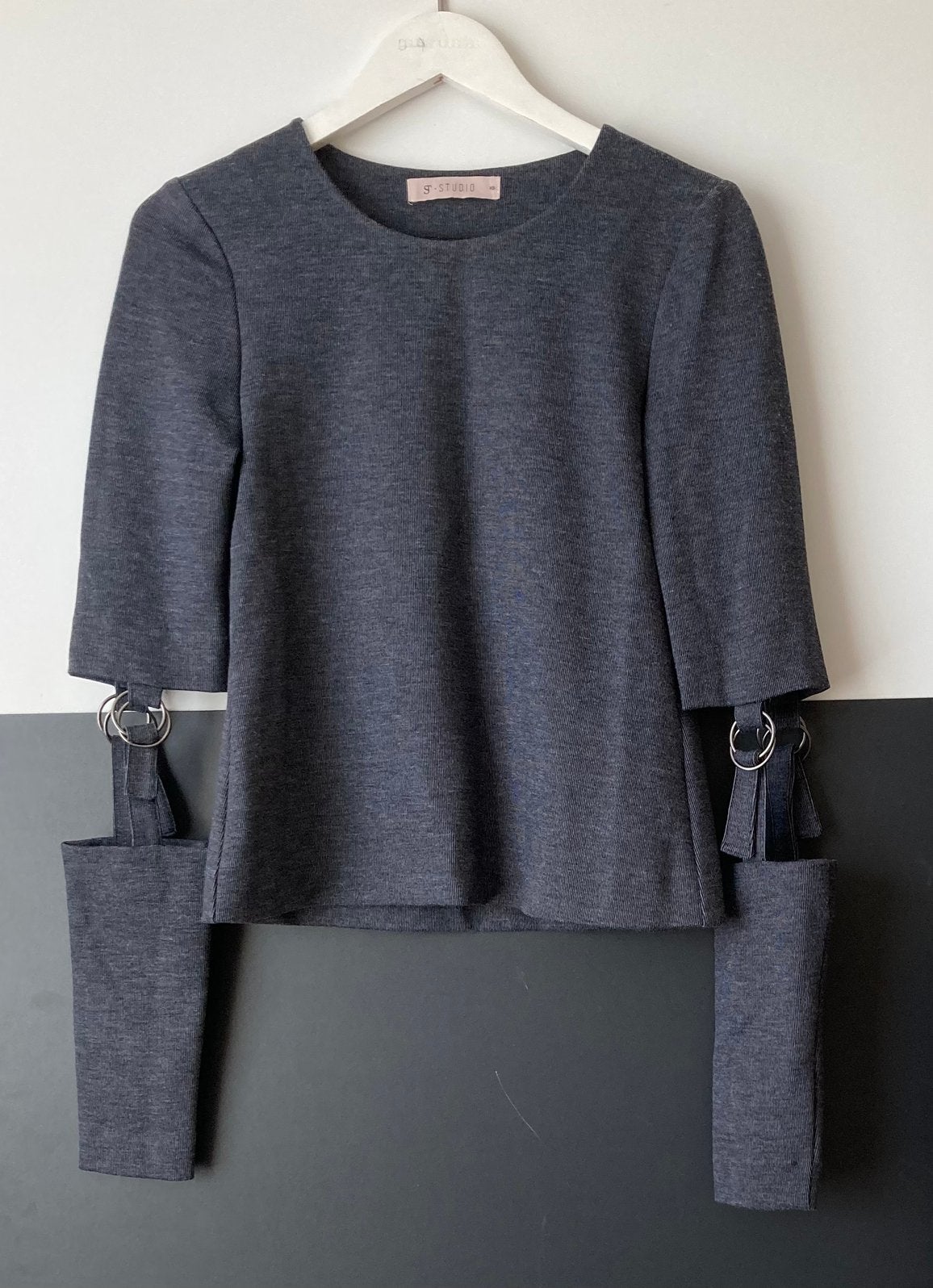 Nieuw Apart Truitje STUDIO (xS), Kleding | Dames, Ophalen of Verzenden, Zo goed als nieuw, Maat 34 (XS) of kleiner