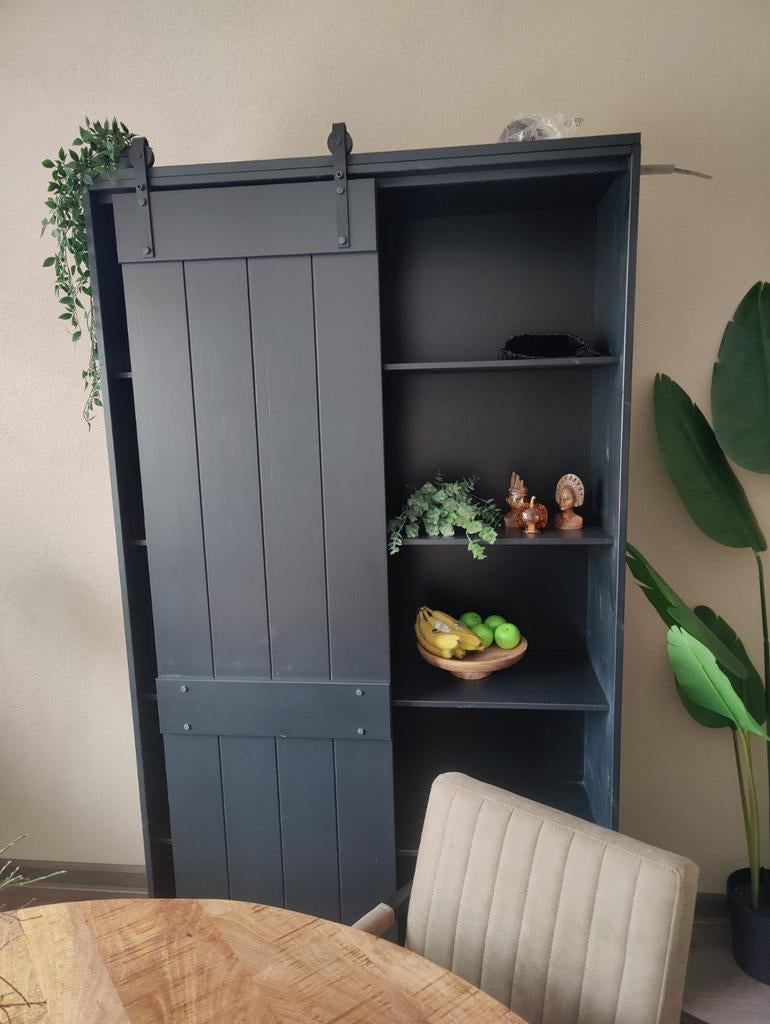 Zwarte kast met schuifdeur - 200 cm hoog, 40 cm breed, Ophalen, Minder dan 50 cm, 200 cm of meer, 25 tot 50 cm