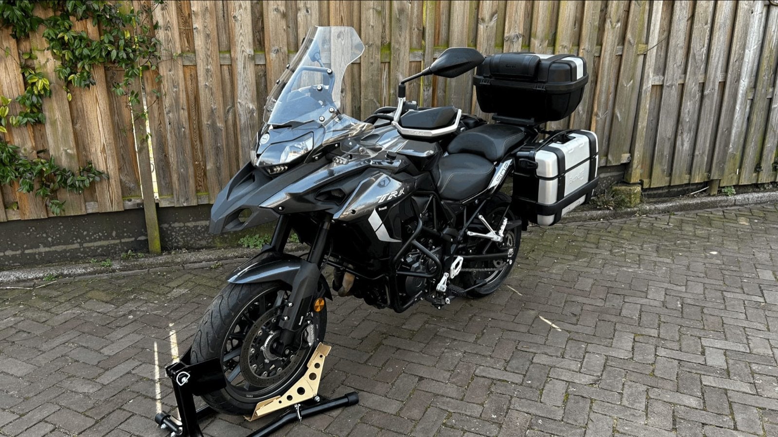 Benelli TRK 502 (2023) - Stoere A2-geschikte Adventure Motor, Occasion, Particulier, Enduro, ABS