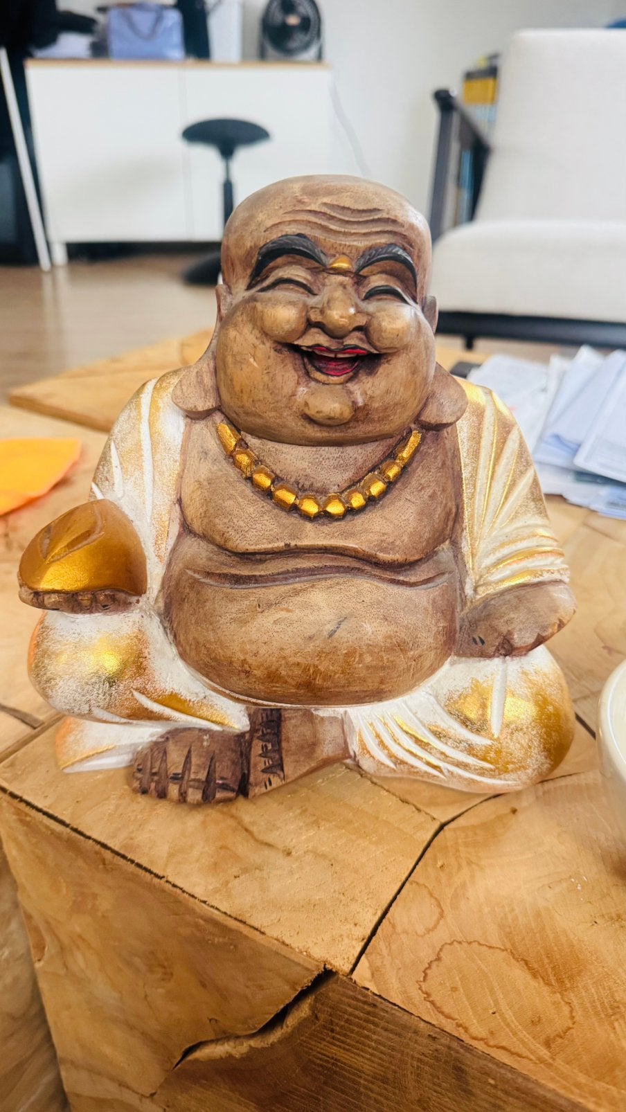 Boeddha uit hout gesneden, handgemaakt, Huis en Inrichting, Woonaccessoires | Boeddhabeelden, 20 cm, Zo goed als nieuw, Hout, Goud