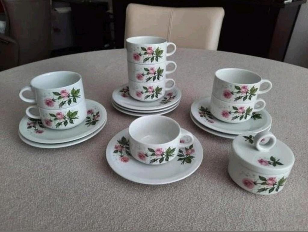 Servies Villeroy en Boch septfontain jaren '60/70, Antiek en Kunst, Antiek | Servies los, Ophalen of Verzenden