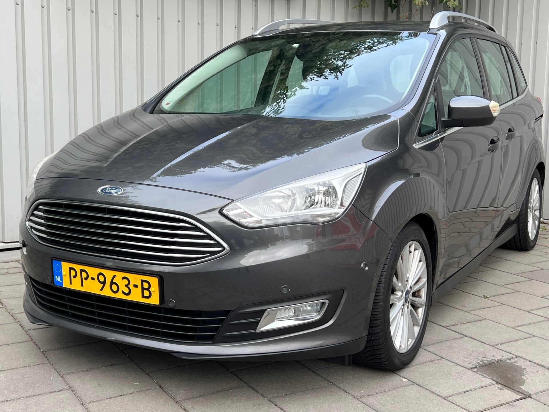 Ford Grand C-Max 1.0 Titanium|7 Persoons|Navigatie|Climate C, Auto's, Gebruikt, 7 stoelen, Origineel Nederlands, Bedrijf