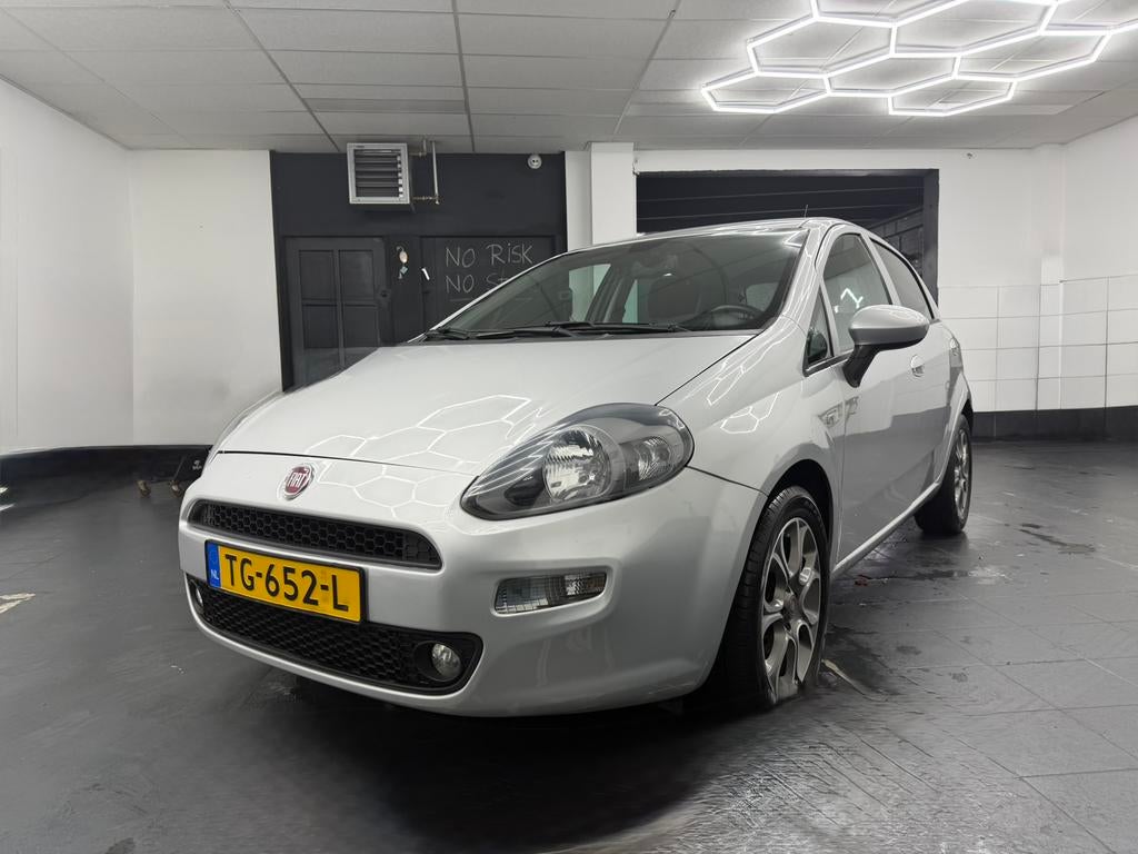 Fiat Punto 0.9 Twinair Turbo 100pk 2018 Bezorgen mogelijk!!, Auto's, Fiat, Bedrijf, Punto, Benzine, A, Hatchback, Handgeschakeld