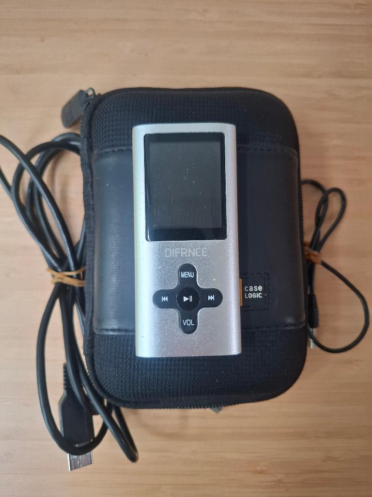 MP3 speler DIFRNC, Audio, Tv en Foto, Mp3-spelers | Apple iPod, Gebruikt, Classic, Ophalen of Verzenden, Zilver