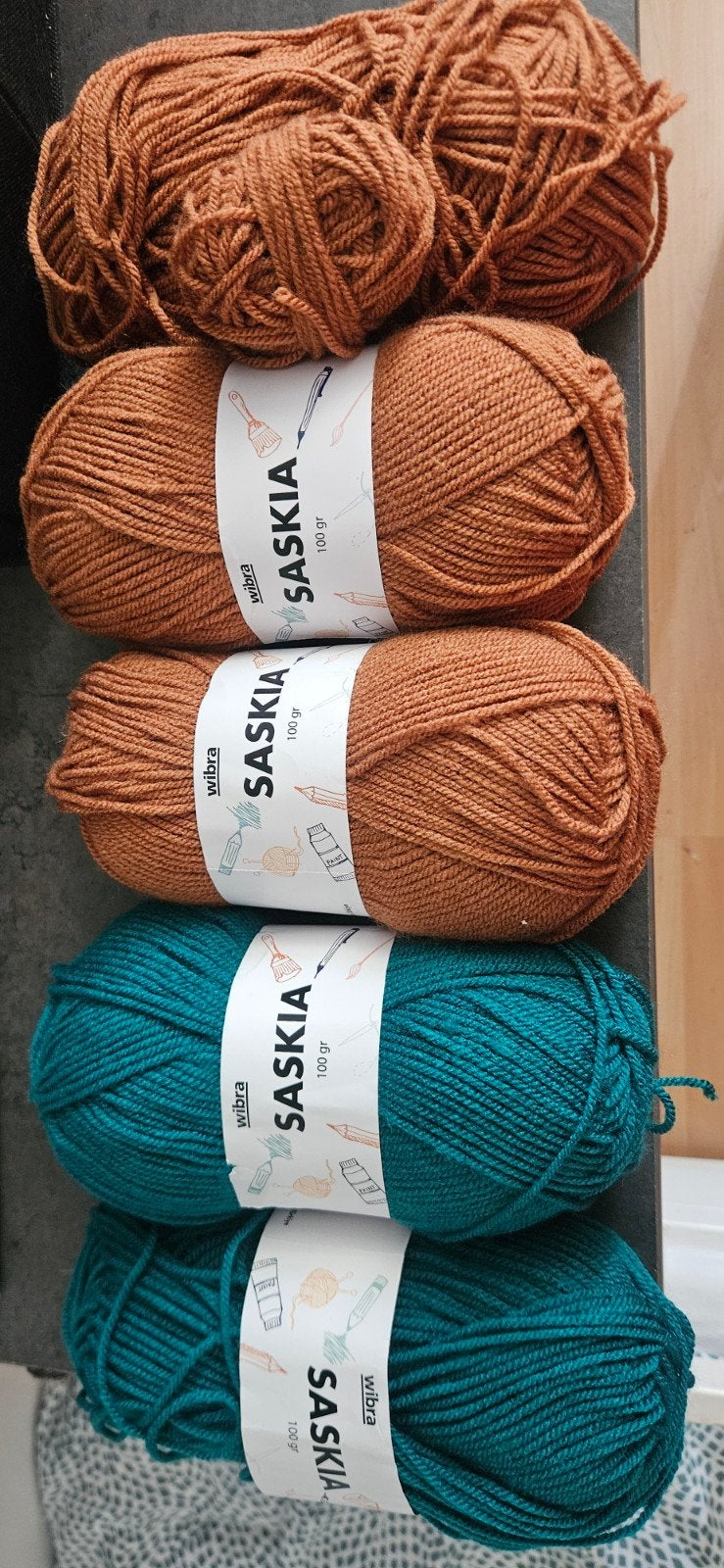 Wibra Saskia Acryl Garen - 5 Bollen (2 Aangebroken), Ophalen of Verzenden, Nieuw, Breien of Haken, Wol of Garen