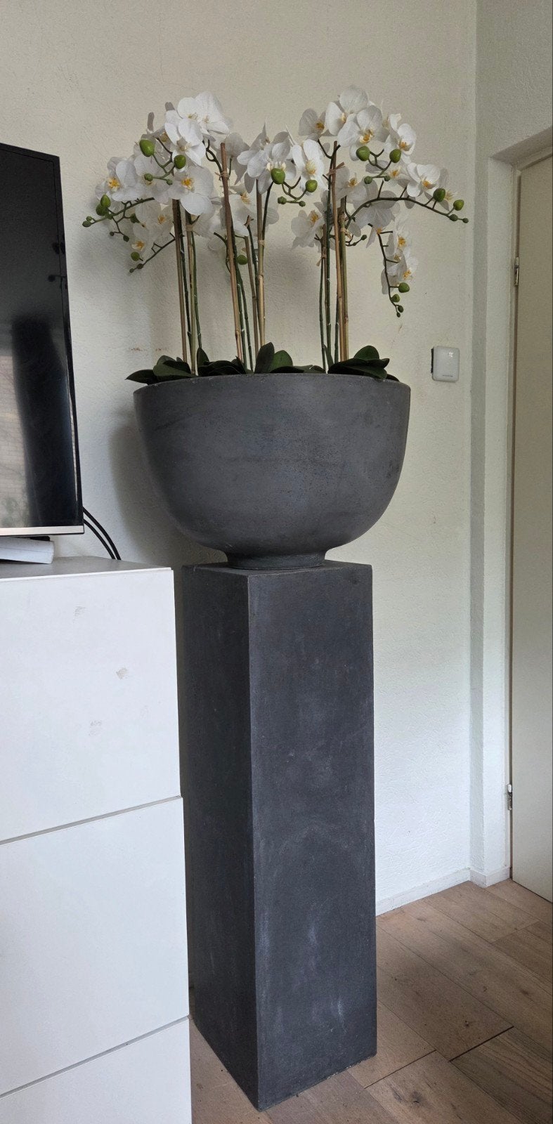 Compleet bloemstuk met nw kunstbloemen orchideeën pot zuil, Ophalen, Binnen, Rondom opgemaakt, Zo goed als nieuw