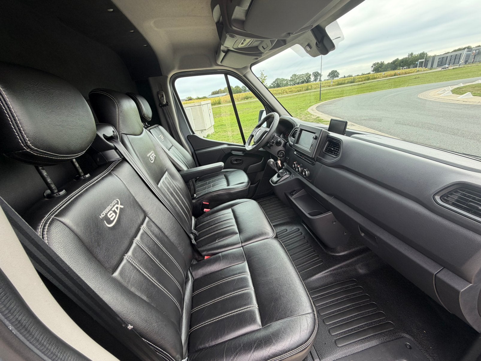 Foto 12 van Renault STX >AUTOMAAT<  paard-en-wagen Paardenvrachtwagen
