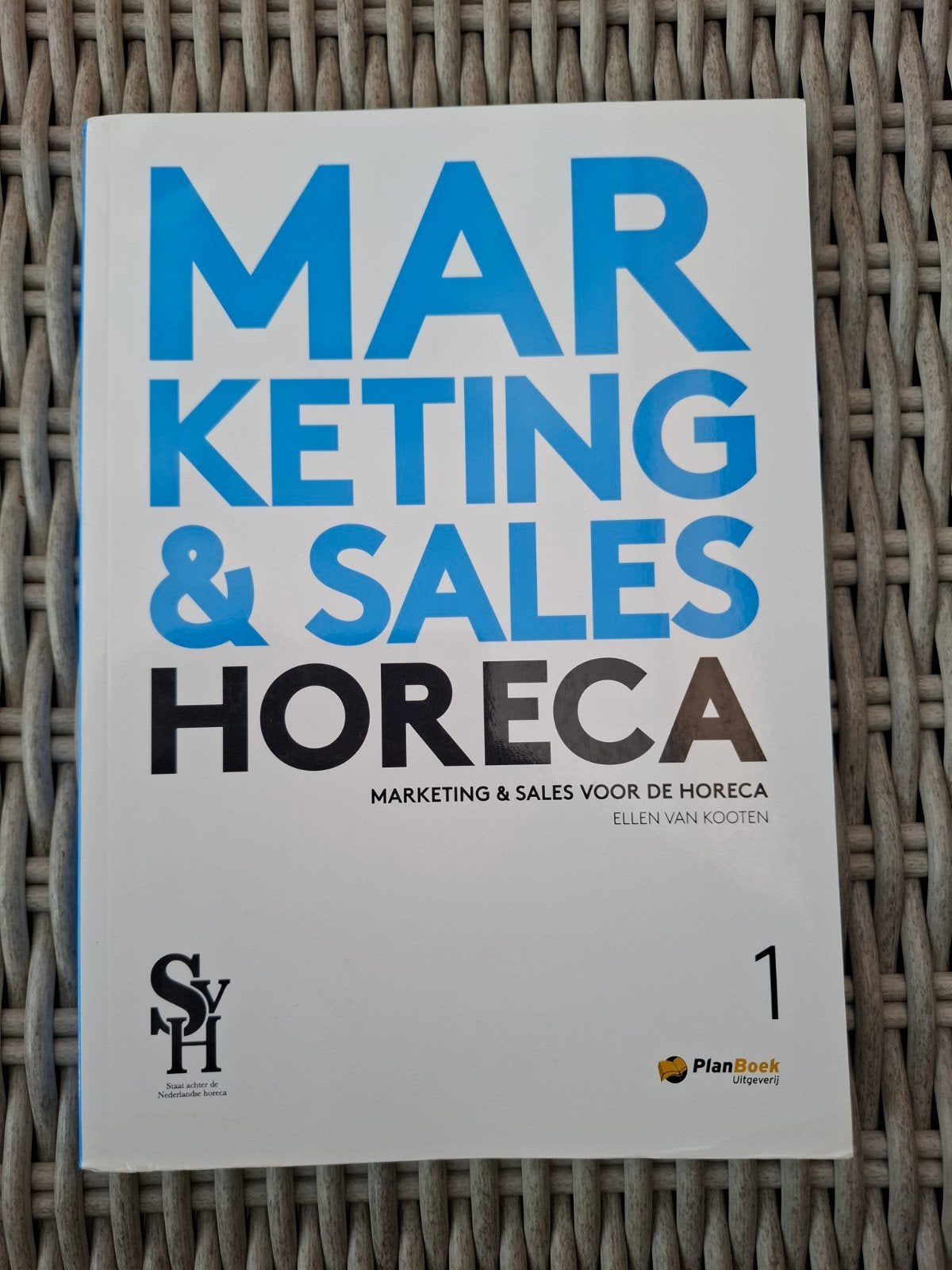 Studieboek Marketing & Sales Horeca 1, Ophalen of Verzenden, Zo goed als nieuw, Ellen van Kooten, Nederlands