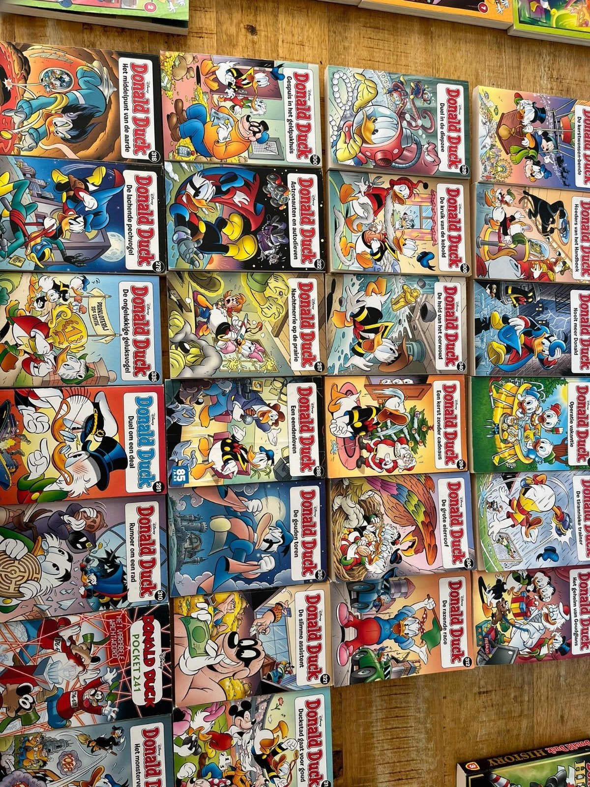 Donald Duck stripboeken en pockets, Meerdere stripboeken, Ophalen of Verzenden, Gelezen