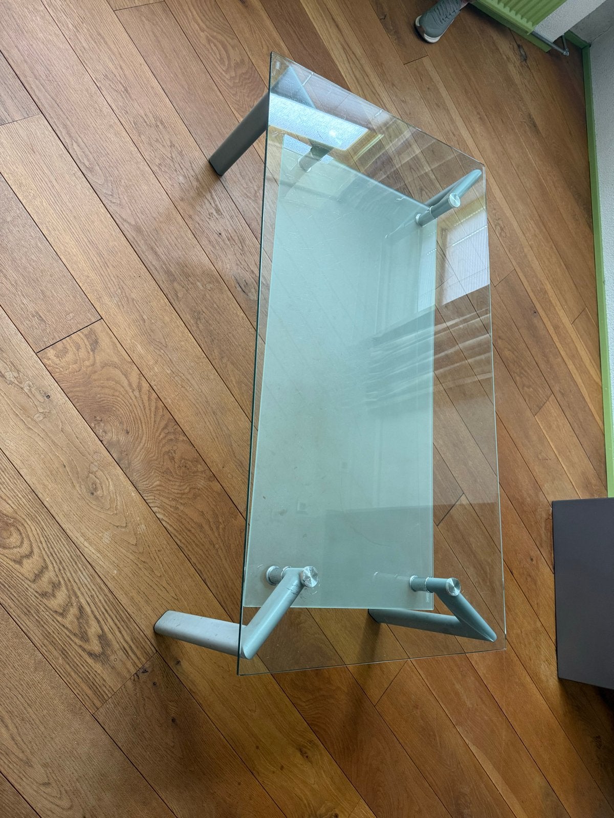 GRATIS! Glazen salontafel met metalen onderstel, Ophalen, Gebruikt, 100 tot 150 cm, 50 tot 100 cm
