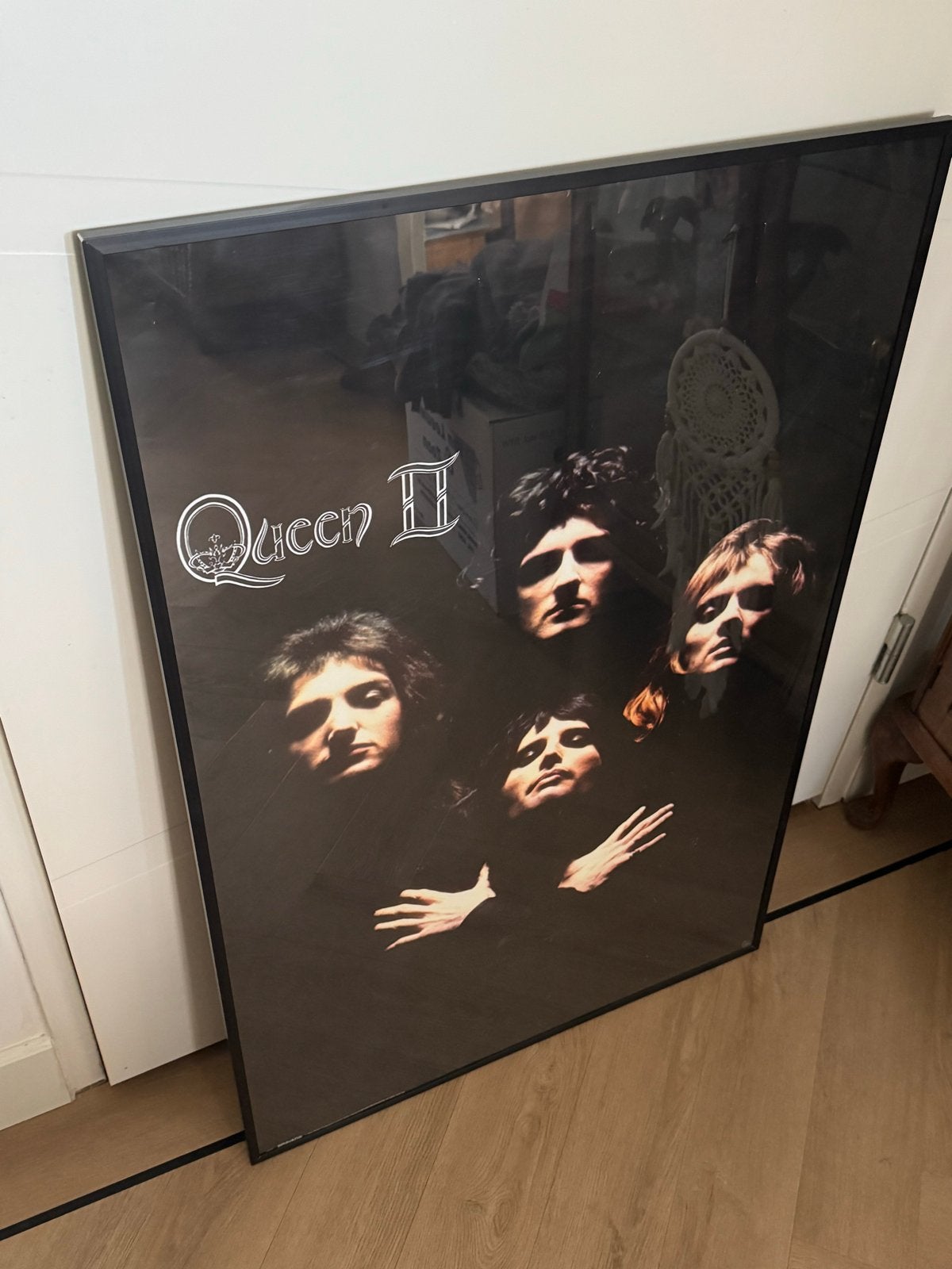Ingelijste Queen II poster - Alleen ophalen!, Verzamelen, Ophalen, Rechthoekig Staand, Met lijst, Deurposter of groter